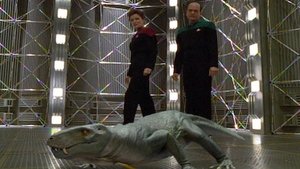 Star Trek: Voyager Vzdálený původ