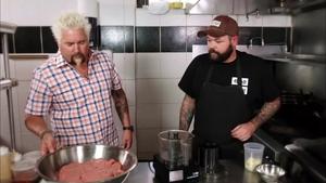 Diners, Drive-Ins and Dives 1. epizoda