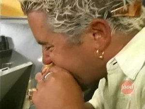 Diners, Drive-Ins and Dives 6. epizoda