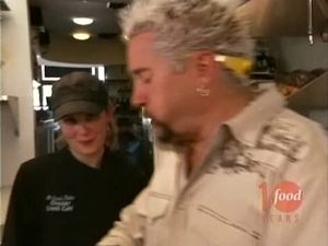 Diners, Drive-Ins and Dives 6. epizoda