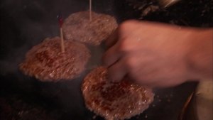Diners, Drive-Ins and Dives 7. epizoda