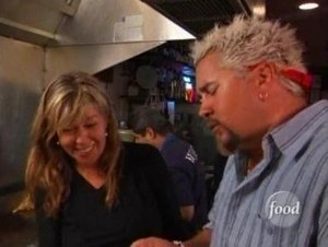 Diners, Drive-Ins and Dives 8. epizoda