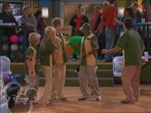 Sladký život Zacka a Codyho Bowling
