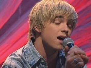 Sladký život Zacka a Codyho Přijela rocková hvězda