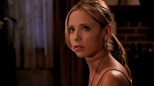 Buffy, přemožitelka upírů  Pod tebou