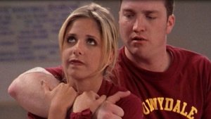 Buffy, přemožitelka upírů  Vlkodlak v Sunnydale